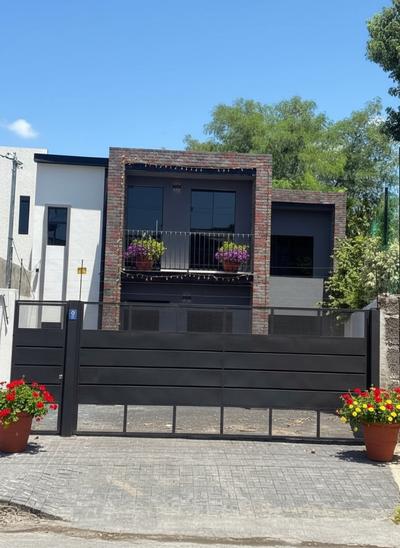 **Exclusivo Dúplex a Estrenar en Santa Librada, Asunción - ¡Tu Nuevo Hogar te Espera!**  Descubre este magnífico dúplex de 178.8 m² de construcción sobre un terreno de 158.2 m², ubicado estratégicamente en el codiciado barrio Santa Librada, a solo metros 