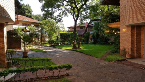 Exclusivas Casas en Condominio en Venta en Mcal. Estigarribia, Asunción US$ 487.500. Dos residencias de lujo disponibles en Barrio Mariscal Estigarribia, sobre un amplio terreno de 642,0 m².
