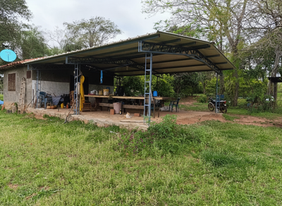 Venta Casa Campestre en Emboscada: Espacios Verdes, Pesebrera y Amplio Terreno