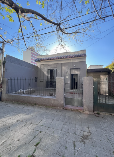 Alquiler apartamento rio casa en la blanqueada, con 2 dormitorios, estufa a leña y patio
