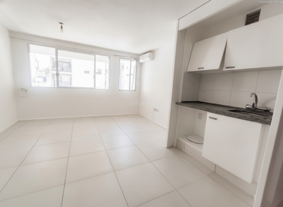 Alquiler Monoambiente Pocitos | Piso 5 | GC $3.111