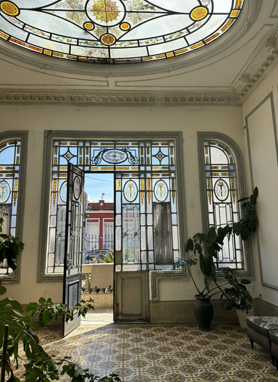 Hermosa casa de estilo patrimonial con  destino de local comercial