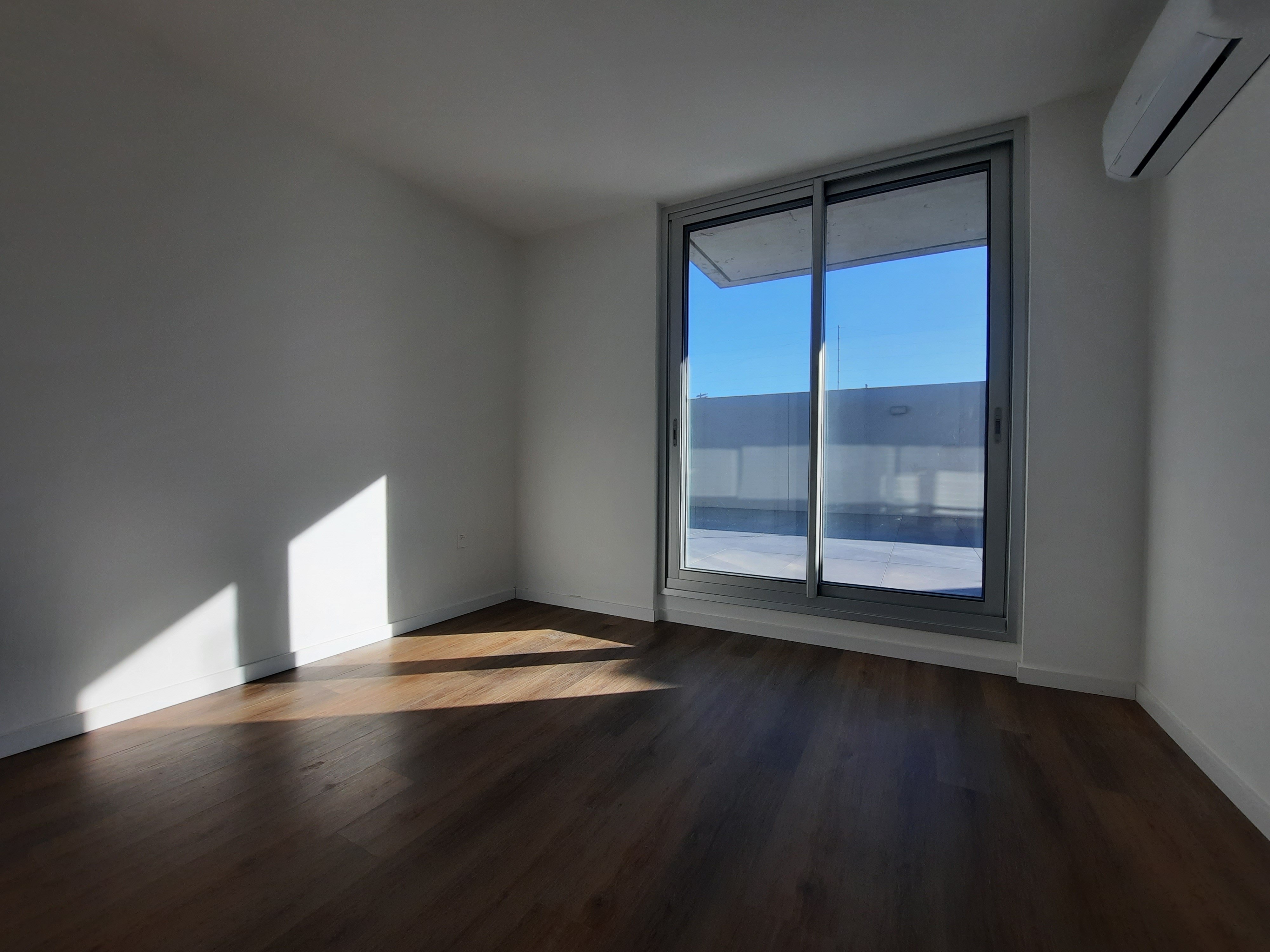 Venta con renta de apartamento de 2 dormitorios, Initium - Widok 5