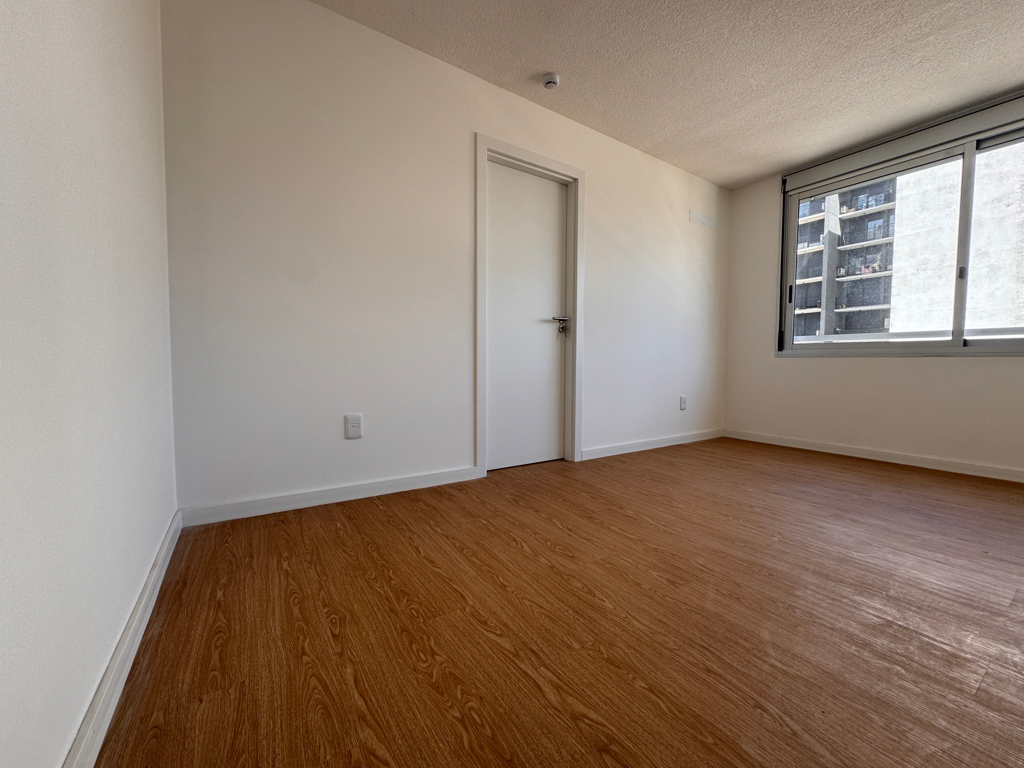 Venta de apartamento 1 dormitorio y Garaje en Cordón Sur - Mehr
