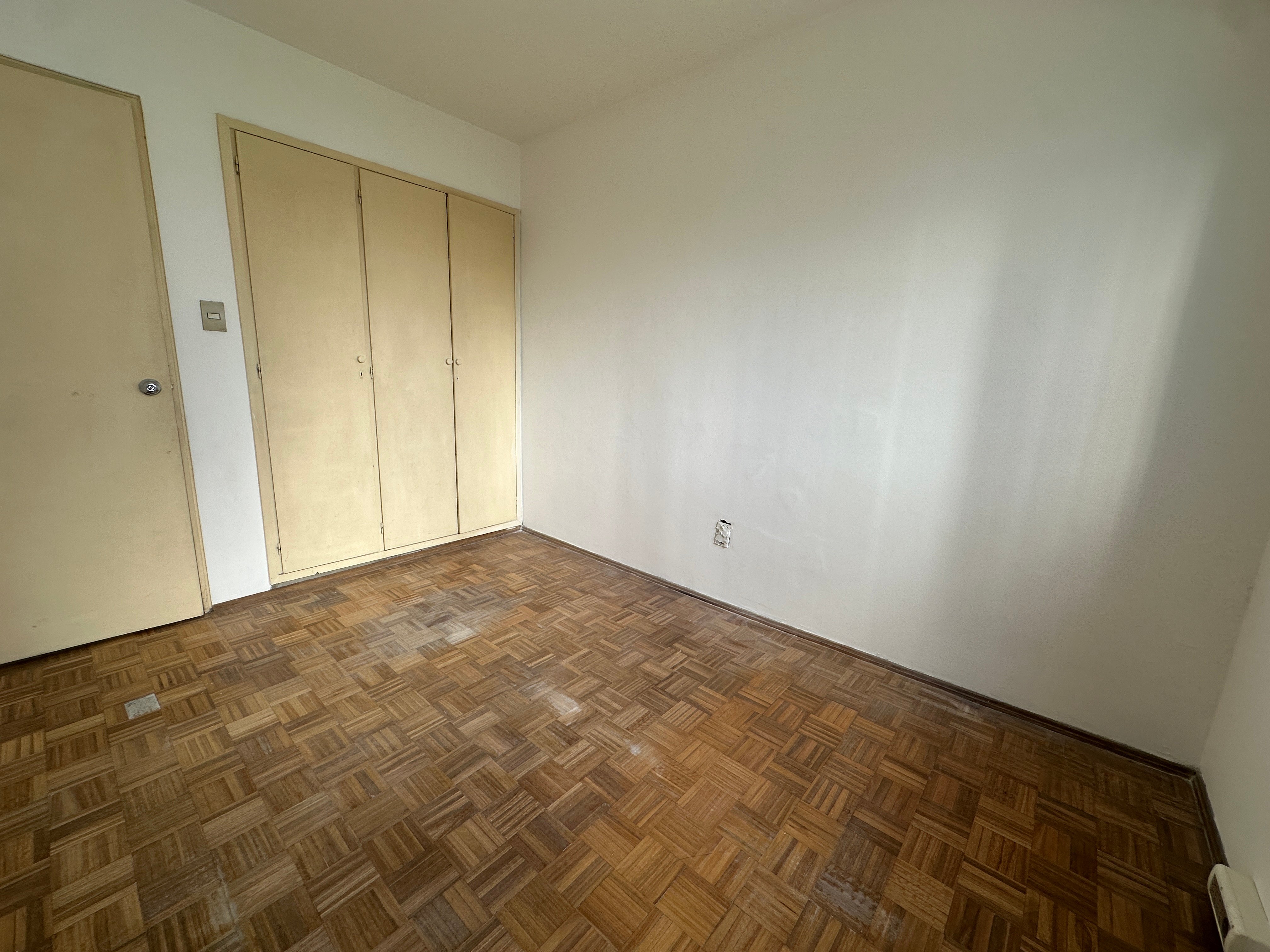 Venta 2 dormitorios con garage Pocitos - Więcej