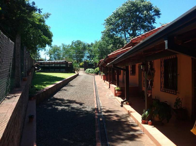 7 Casas Adosadas Para Alquiler Con Hermoso Patio Y Plazas De Garage