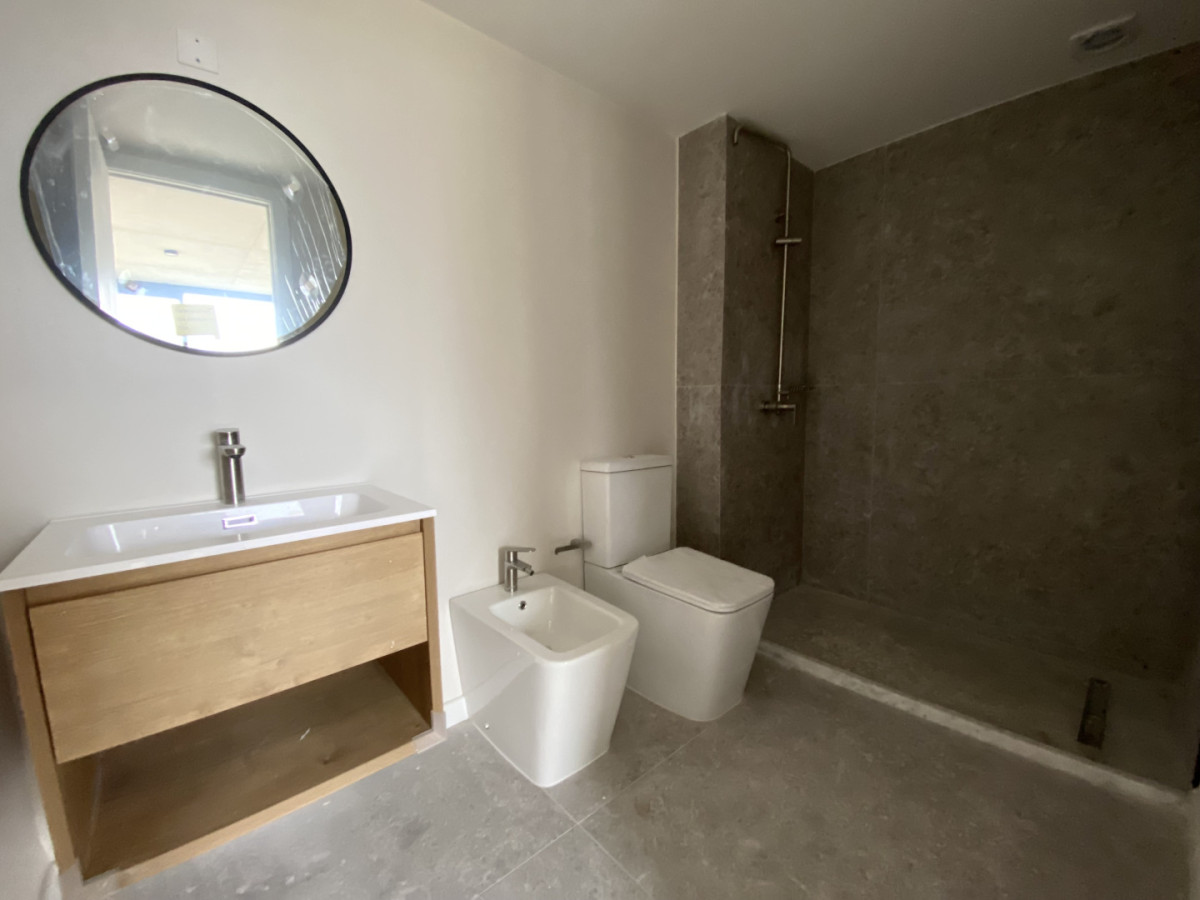 APARTAMENTO EN VENTA DE 1 DORMITORIO EN MANSA TOWER PUNTA DEL ESTE. – pohled 4