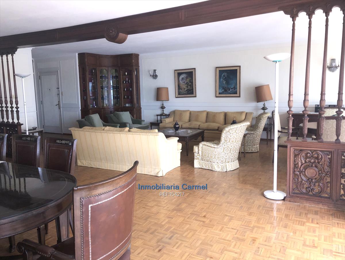 Apartamento en Pocitos, 4 dormitorios, servicio, gge., Pocitos