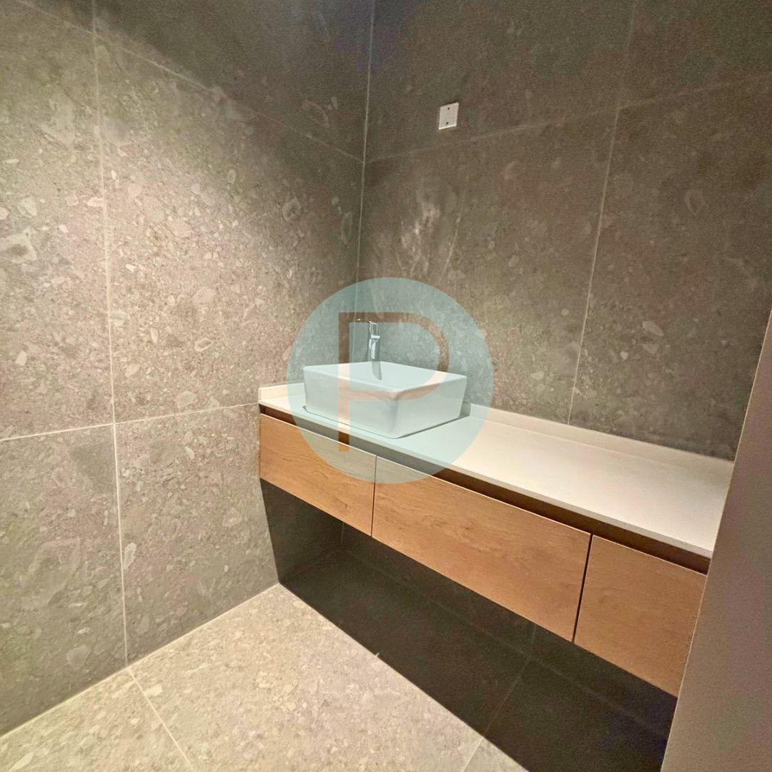Excelente. A estrenar 3 dormitorios 3 baños 2 garajes - Widok 4