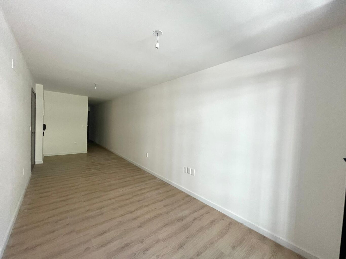 Venta Apartamento 2 Dormitorios Centro Patio - Więcej