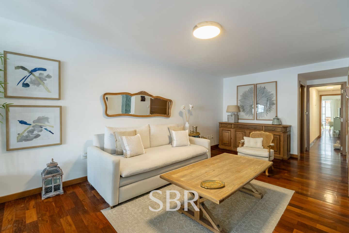 Venta apartamento 2 dormitorios amoblado con patio, barbacoa, parrillero y garage en Pocitos - Widok 3