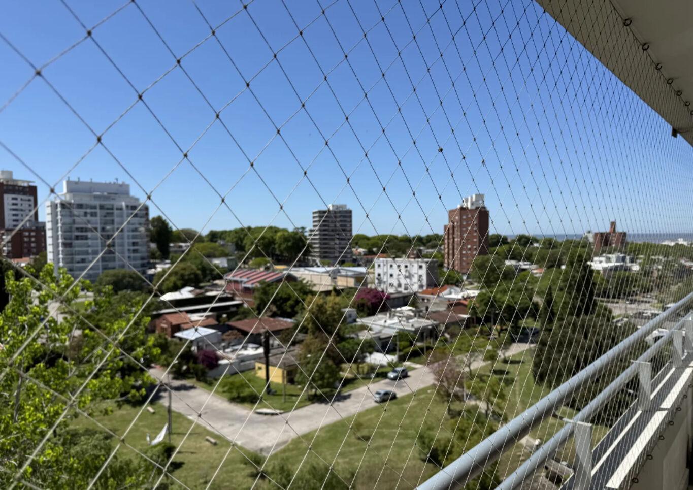 Se vende apartamento de dos dormitorios, dos baños y garage en Malvín - Vista 5