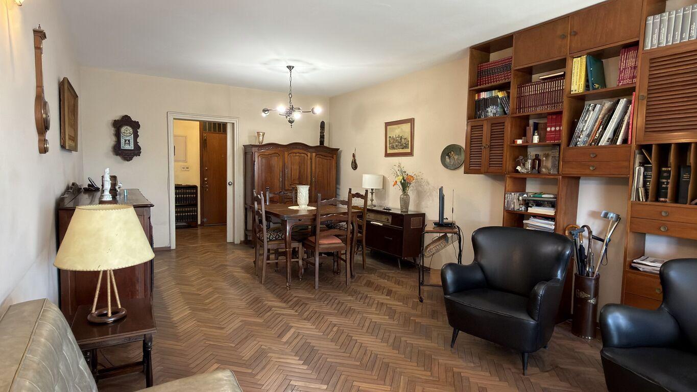 Si Vende apartamento 2 dormitorios servicio completo garaje Pocitos - Widok 4