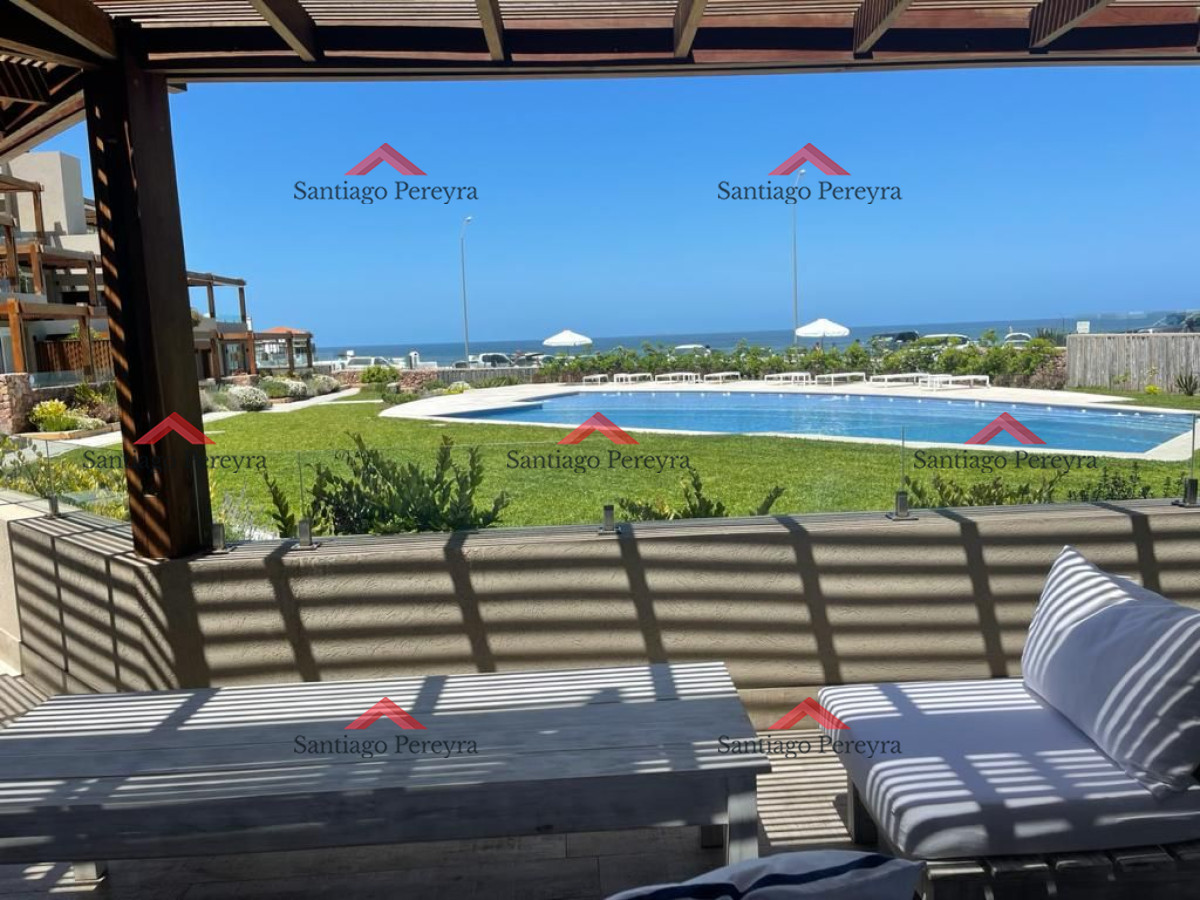 Apartamento frente al mar en La Barra. Ref #RC5B23