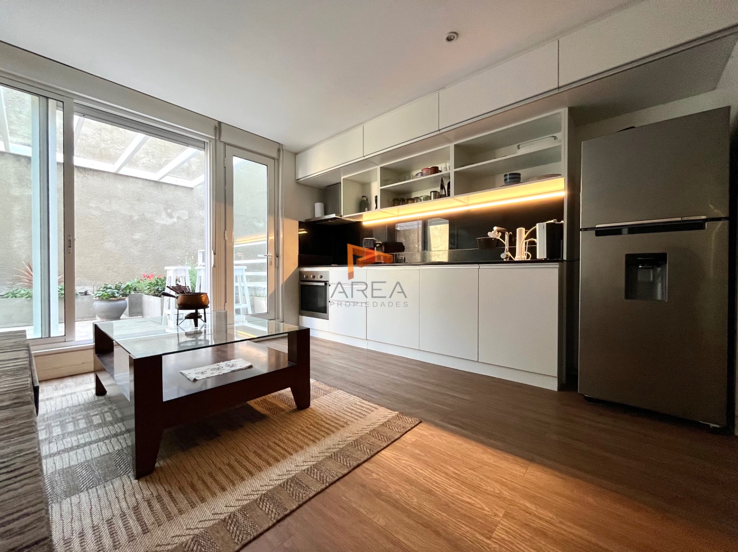 Apartamento en venta de 1 dormitorio c/ cochera doble en Punta Carretas - Widok 2