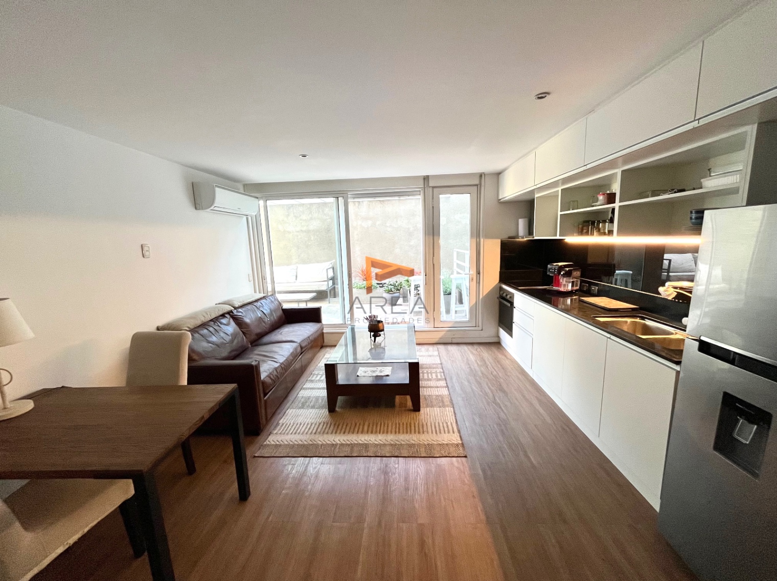 Apartamento en venta de 1 dormitorio c/ cochera doble en Punta Carretas - Widok 4