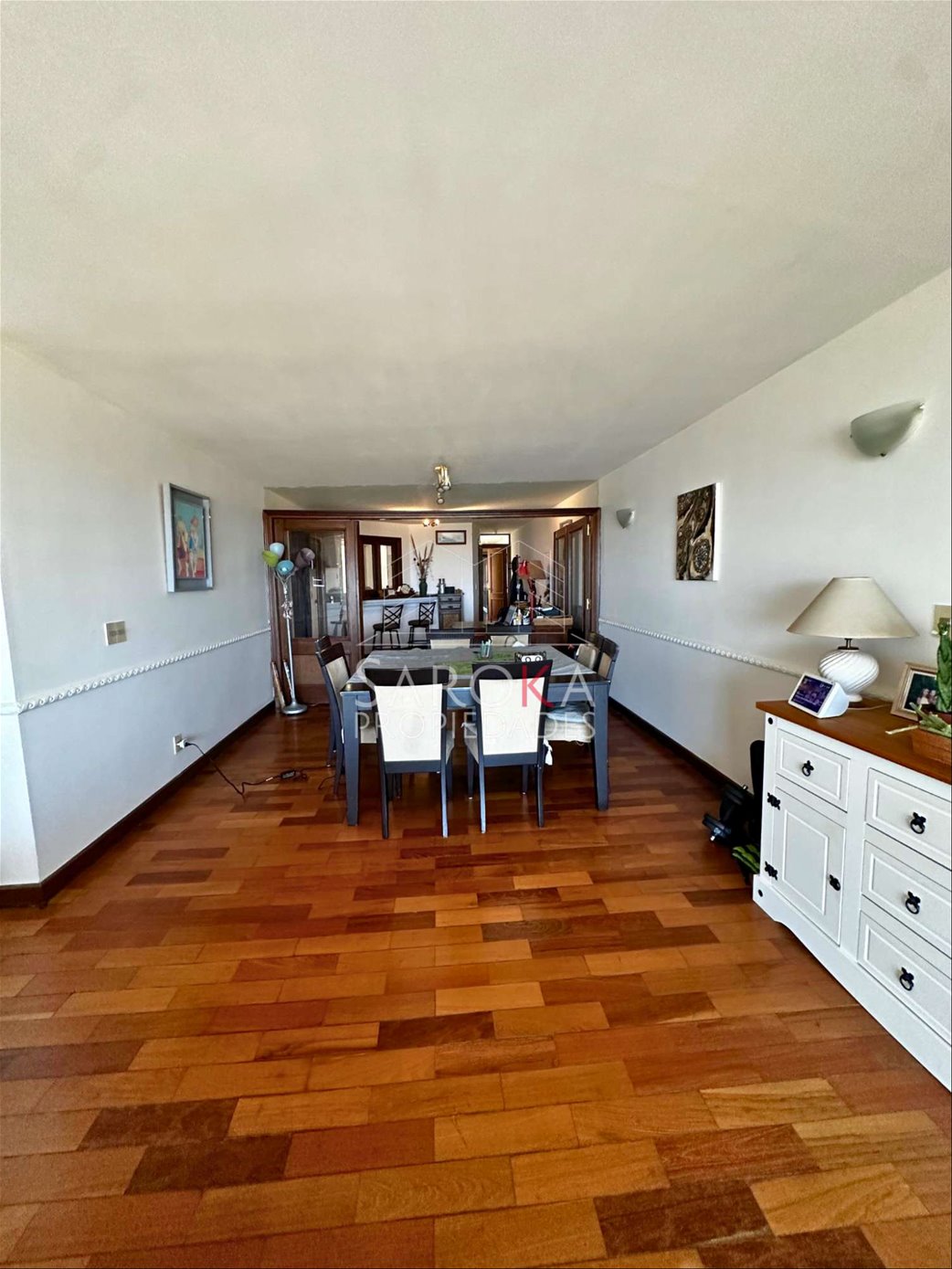 Venta apartamento de 3 dormitorios y servicio en rambla de Punta Carretas - Mehr