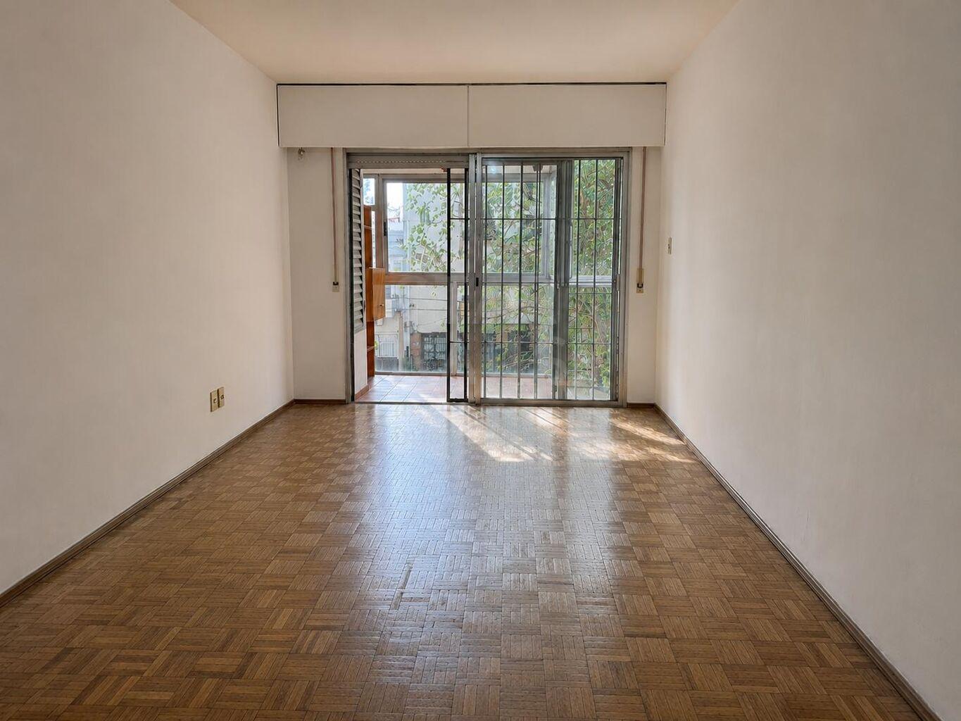 Venta de Apto 2 dorm + Balcon Vidriado + Garage en Pocitos. Bajos Gastos Comunes - Widok 2