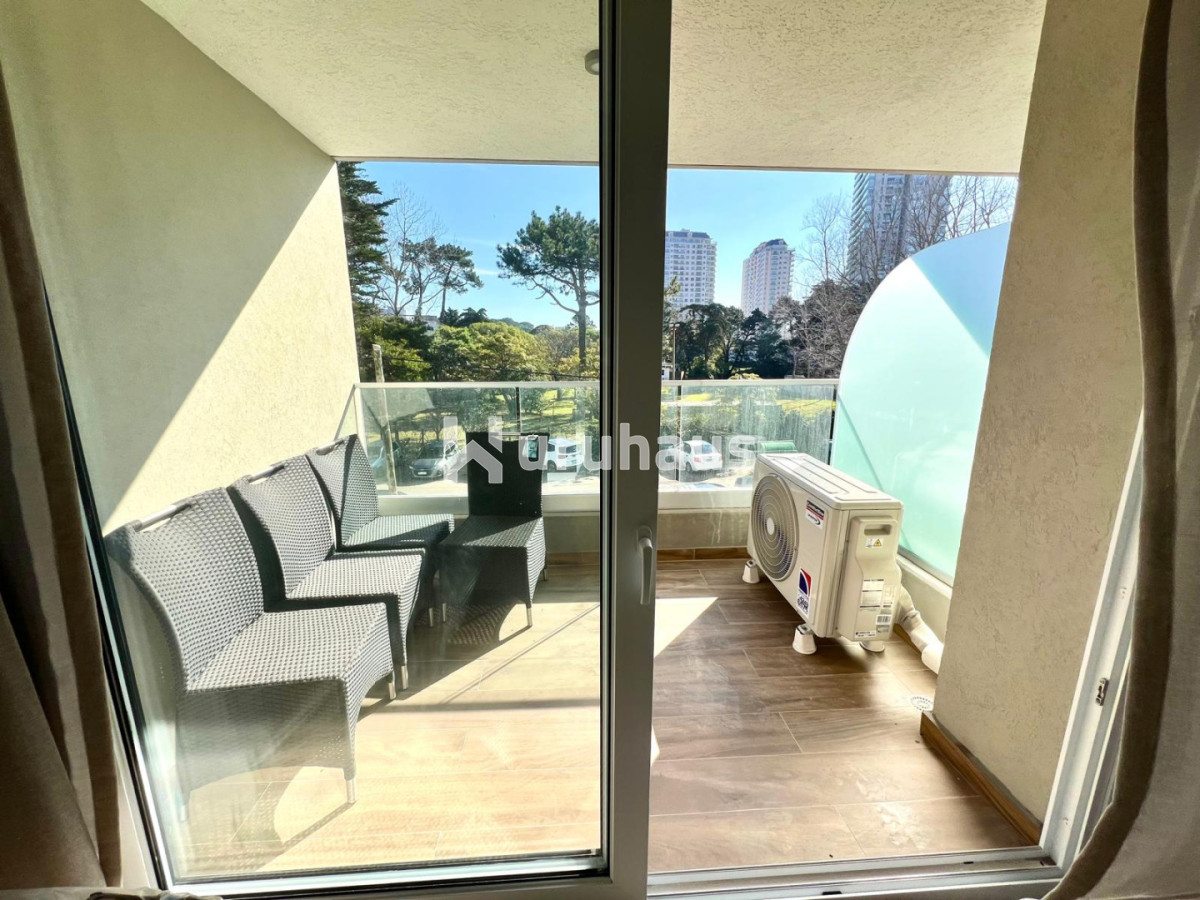 VENTA APARTAMENTO 2 DORMITORIOS PUNTA DEL ESTE - Vista 2