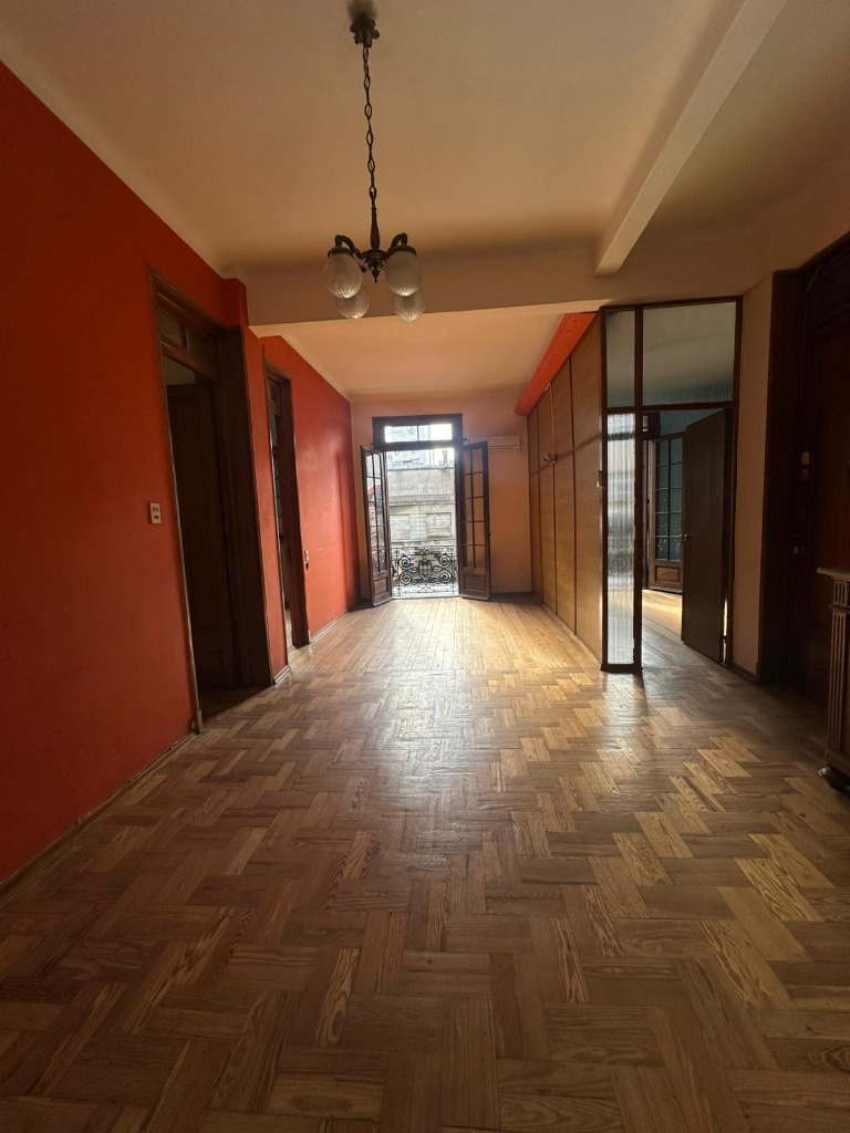 Apartamento 91 m² , 3 dormitorios, 2 balcones, FRENTE  acepta BANCO, Cordón - Aanzicht 2