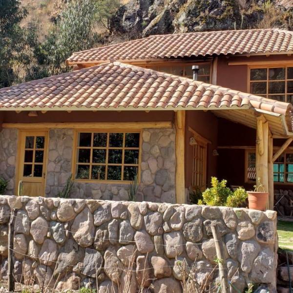ILUMIDA CASA EN VENTA EN EL VALLE DEL CUSCO URUBAMBAHUARAN. Ref 