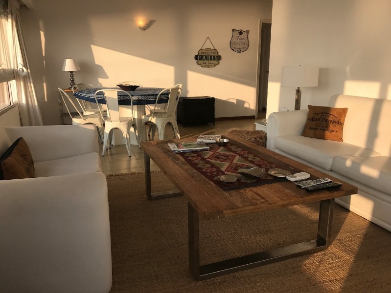 Apto En Peninsula De 3 Dor, 3 Baños Cocina Con Lavadero, Living-comedor