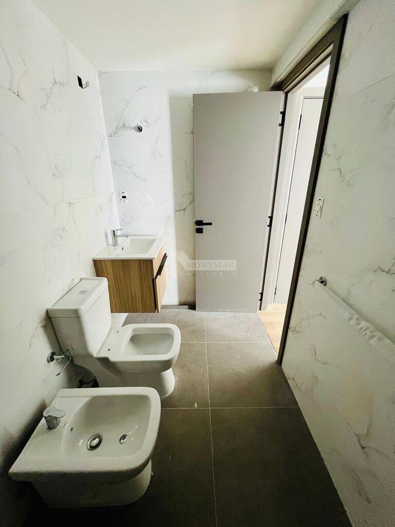 VENTA APARTAMENTO 1 DORMITORIO LA BLANQUEADA LUIS ALBERTO HERRERA Y MONTE CASEROS ED ALZIRA TERRAZA - Meer