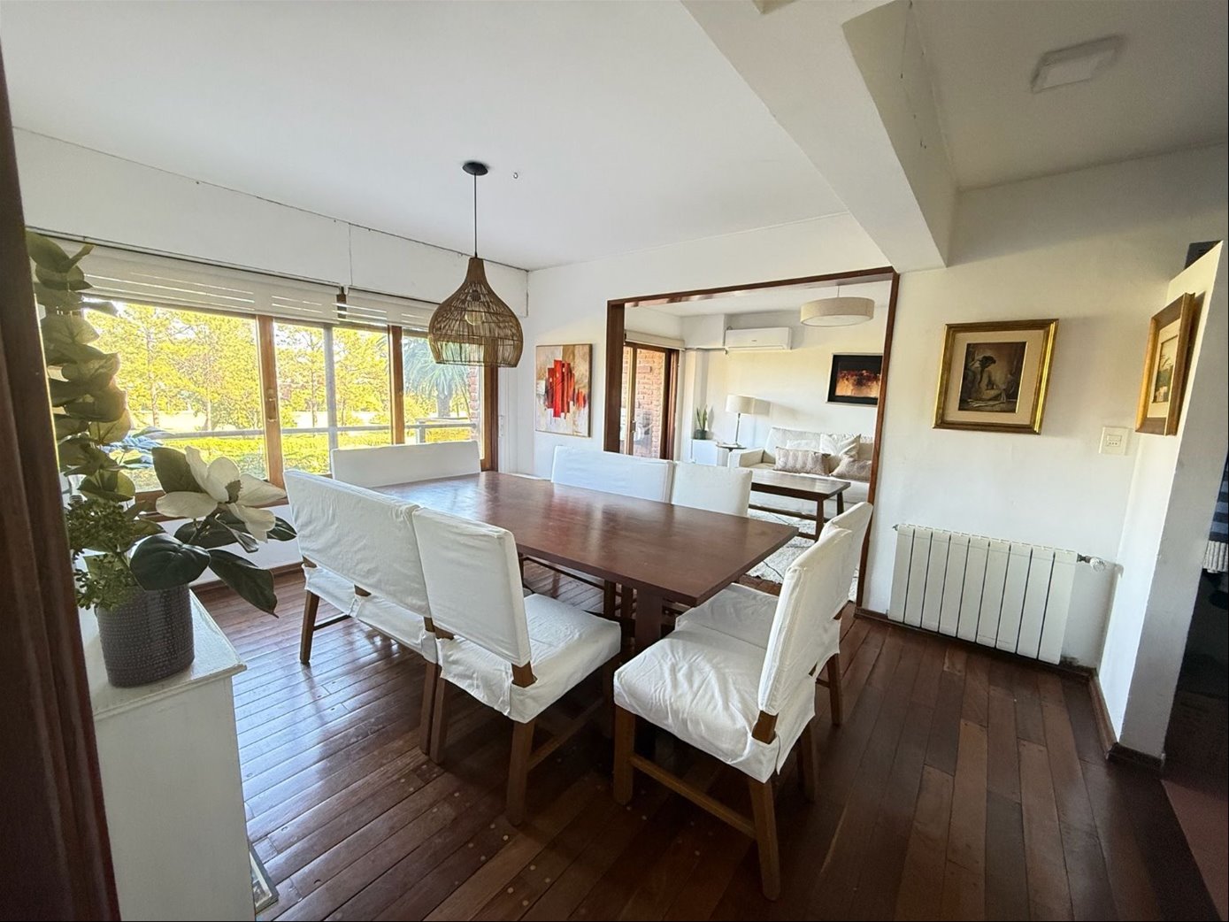 Venta apartamento frente al golf de 2 dormitorios garaje y parrillero propio - Widok 2