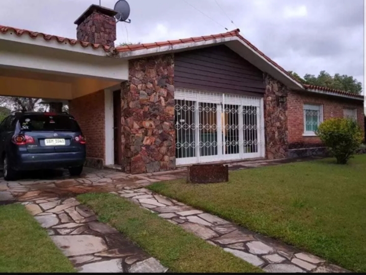 Casa en Venta en Atlantida Sur, Atlantida, Uruguay. Ref CE894