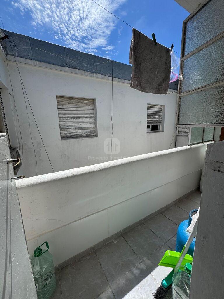 OPORTUNIDAD PARA INVERSORES - VENTA APTO ZONA TRES CRUCES - Vista 2