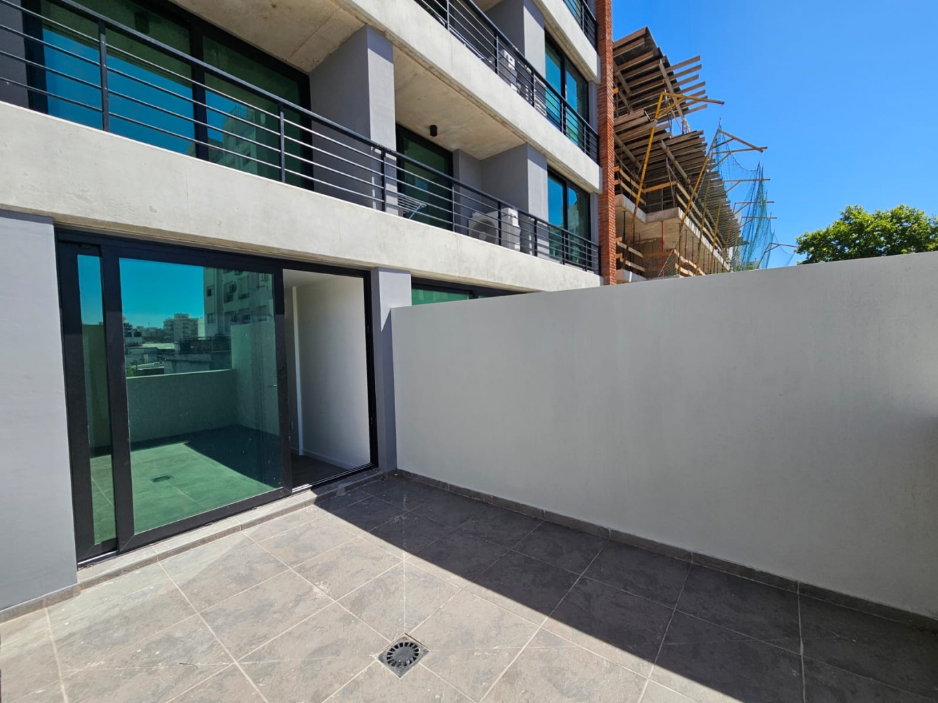 Hermoso Monoambiente con terraza de uso exclusivo en Punta Carretas - Więcej