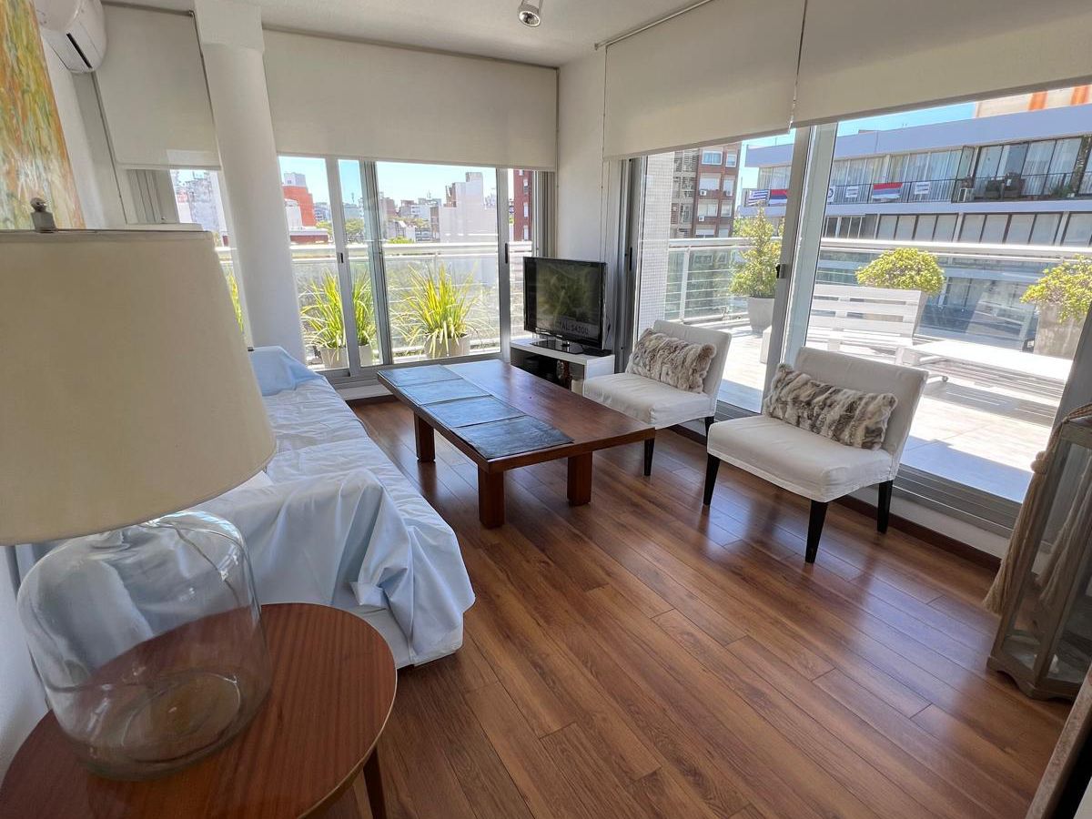 Venta Apartamento en Punta Carretas 9804 de 2 dormitorios - Widok 2