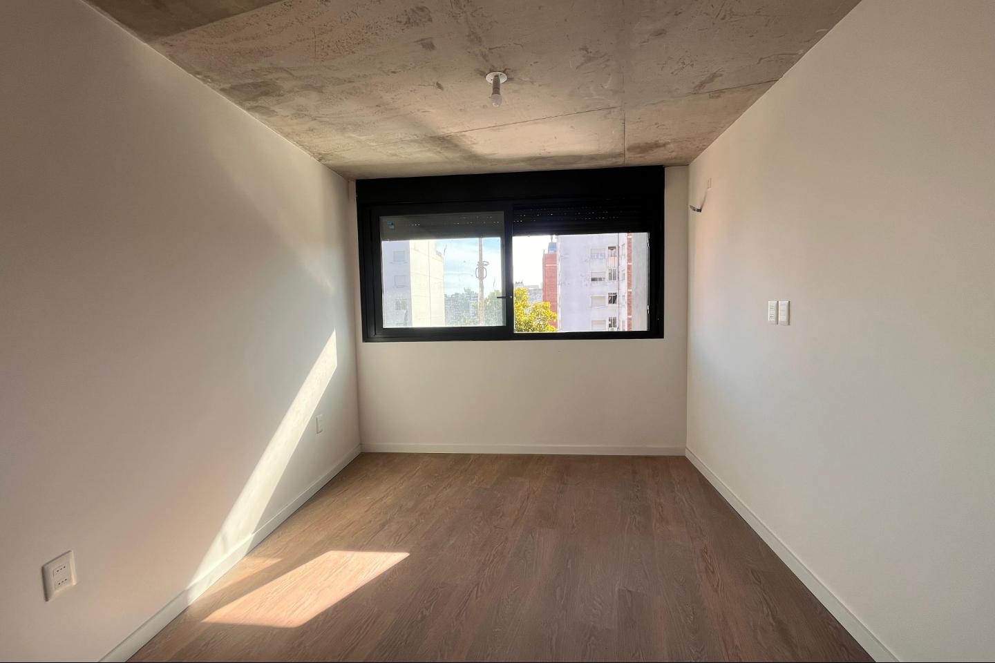 Venta 1 dormitorio con parrillero y garaje a estrenar - Mehr