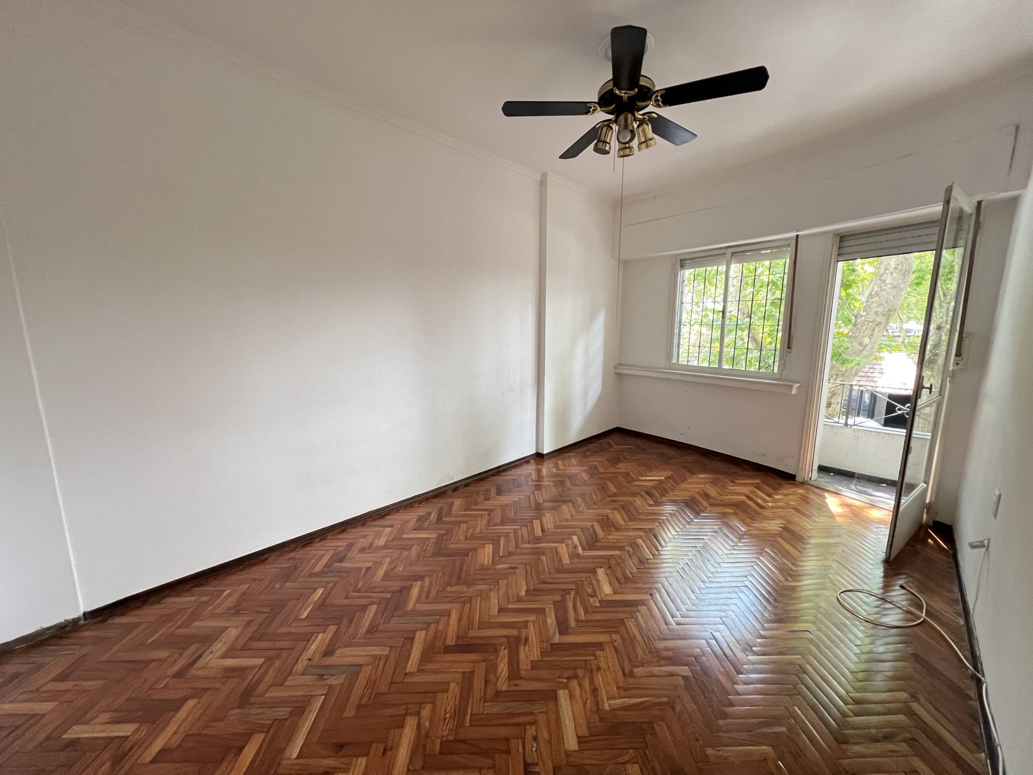 Venta Apartamento Dos Dormitorios y servicio en Pocitos – pohled 2