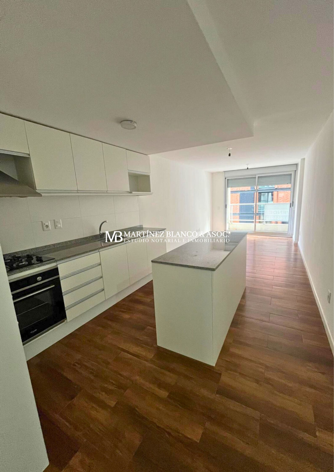 Apartamento En Venta En Centro, 1 Dormitorio, Terraza Al Frente. - Widok 2