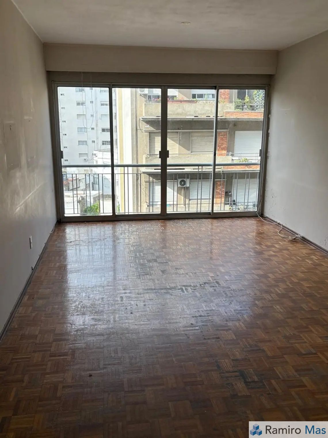 Apartamento en venta c/ cochera en Pocitos-Punta Carretas - Widok 5