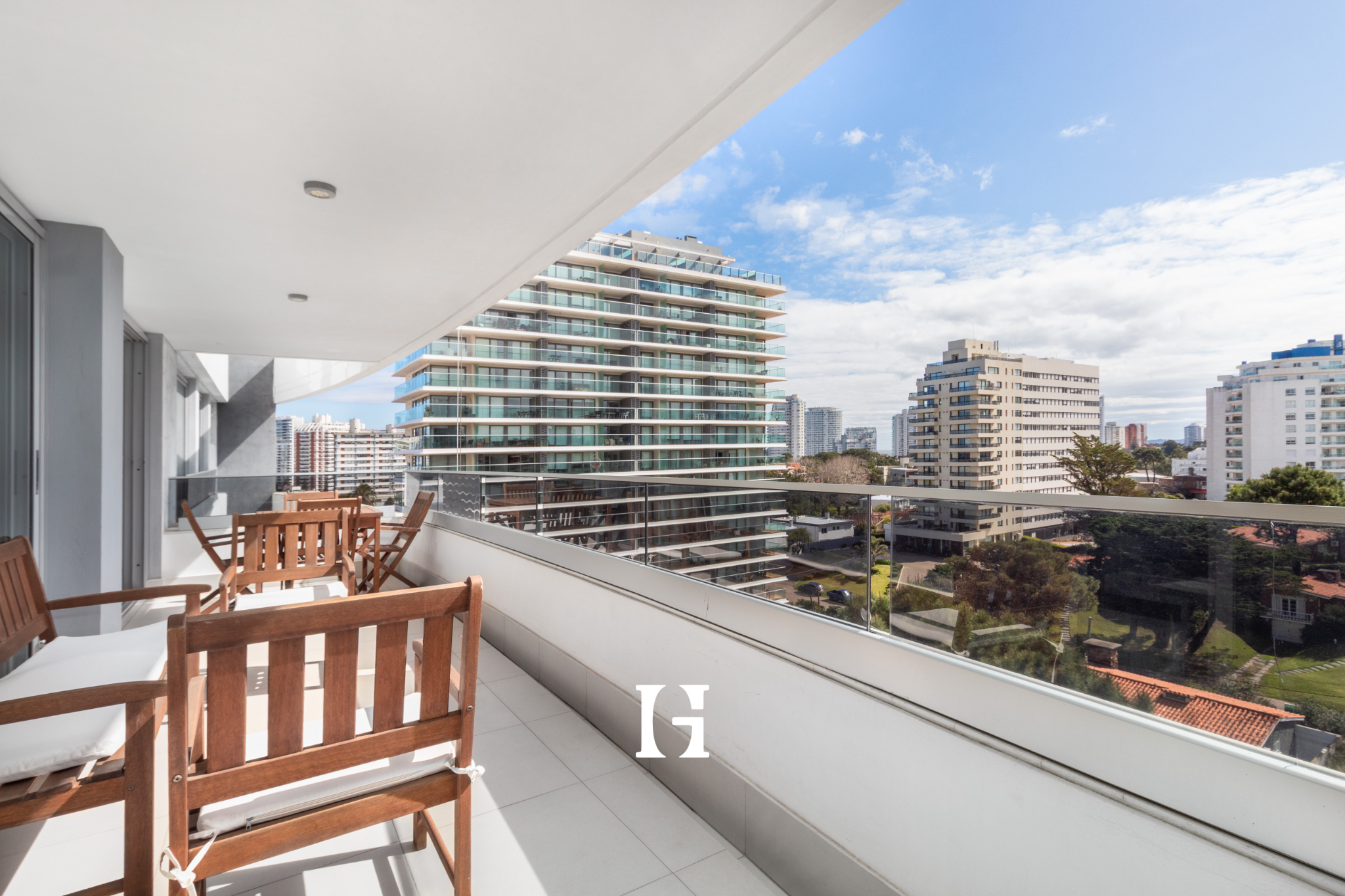 Venta Apto 3 Dorm, 3 Baños, Balcón Y Garage Doble En Playa Brava - Aanzicht 4