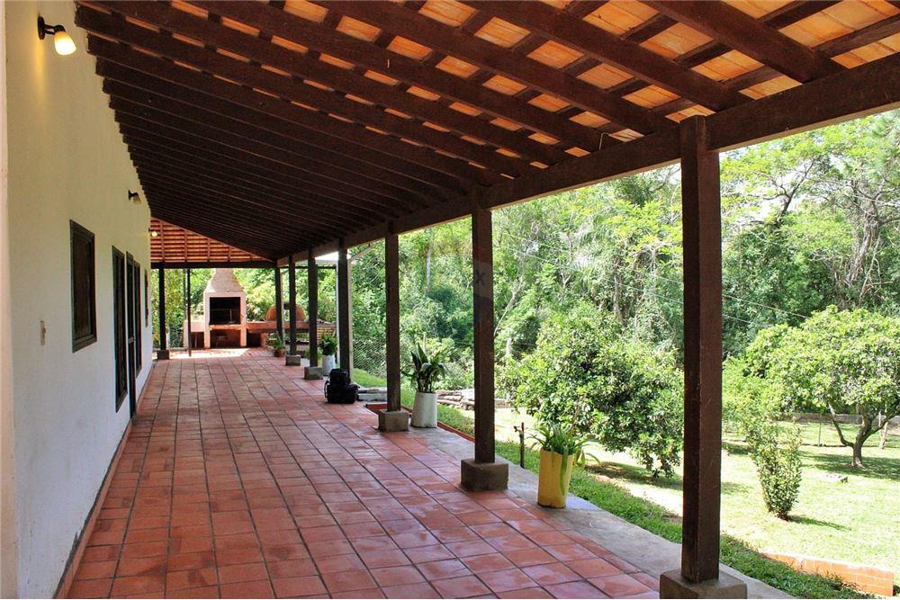 EN VENTA - Casa quinta con arroyo en Piribebuy. Ref #U21010 -  