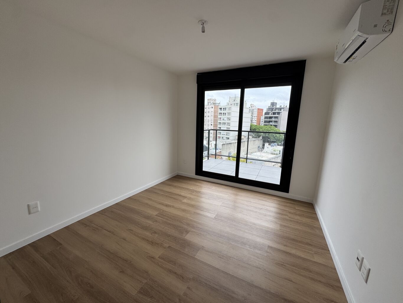 Venta Apartamento 1 Dormitorio Garage Cordon - Mehr