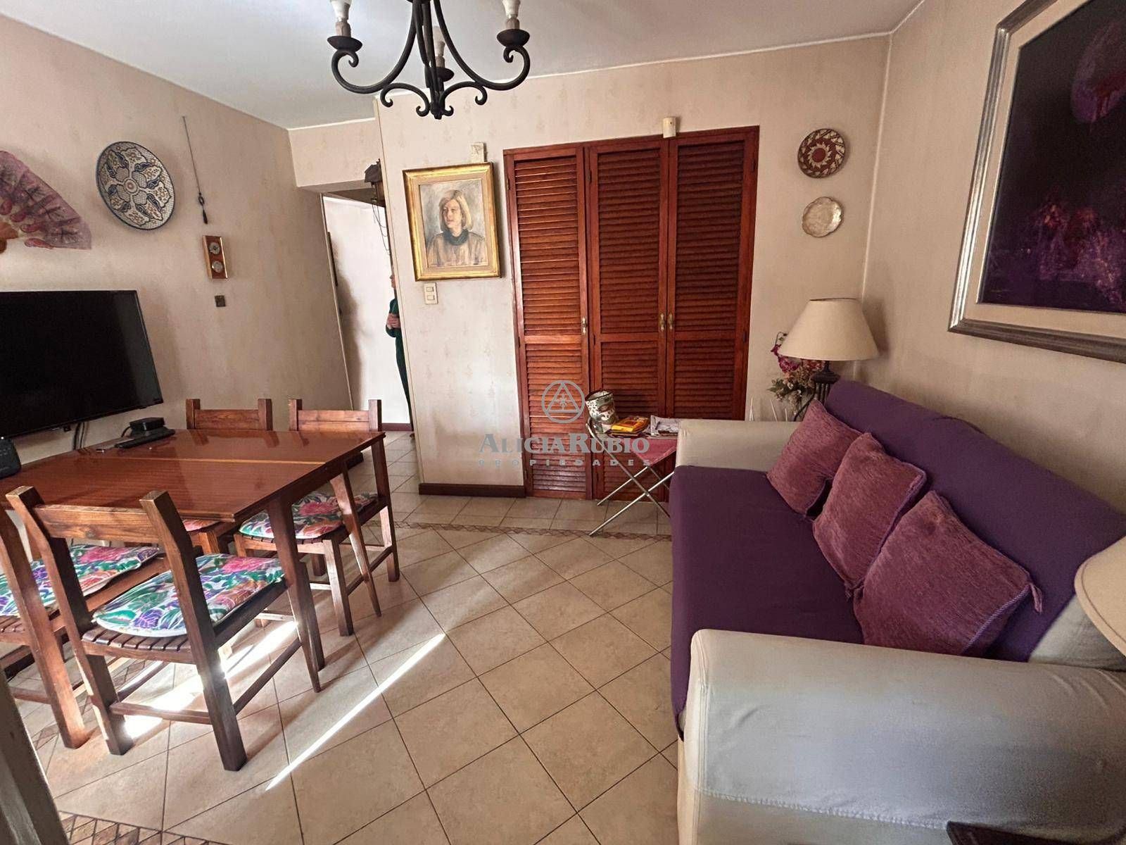 CAVIA Y ROQUE GRASERAS. BALCON. ESTAR. SUITE. GARAJE FIJO. GC$18.000 CON LOSA Y PORT - Fler