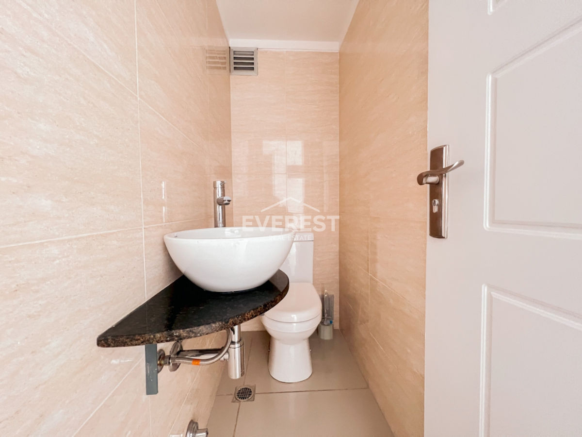 Venta y alquiler Malvín 2 Dormitorios rambla - Więcej