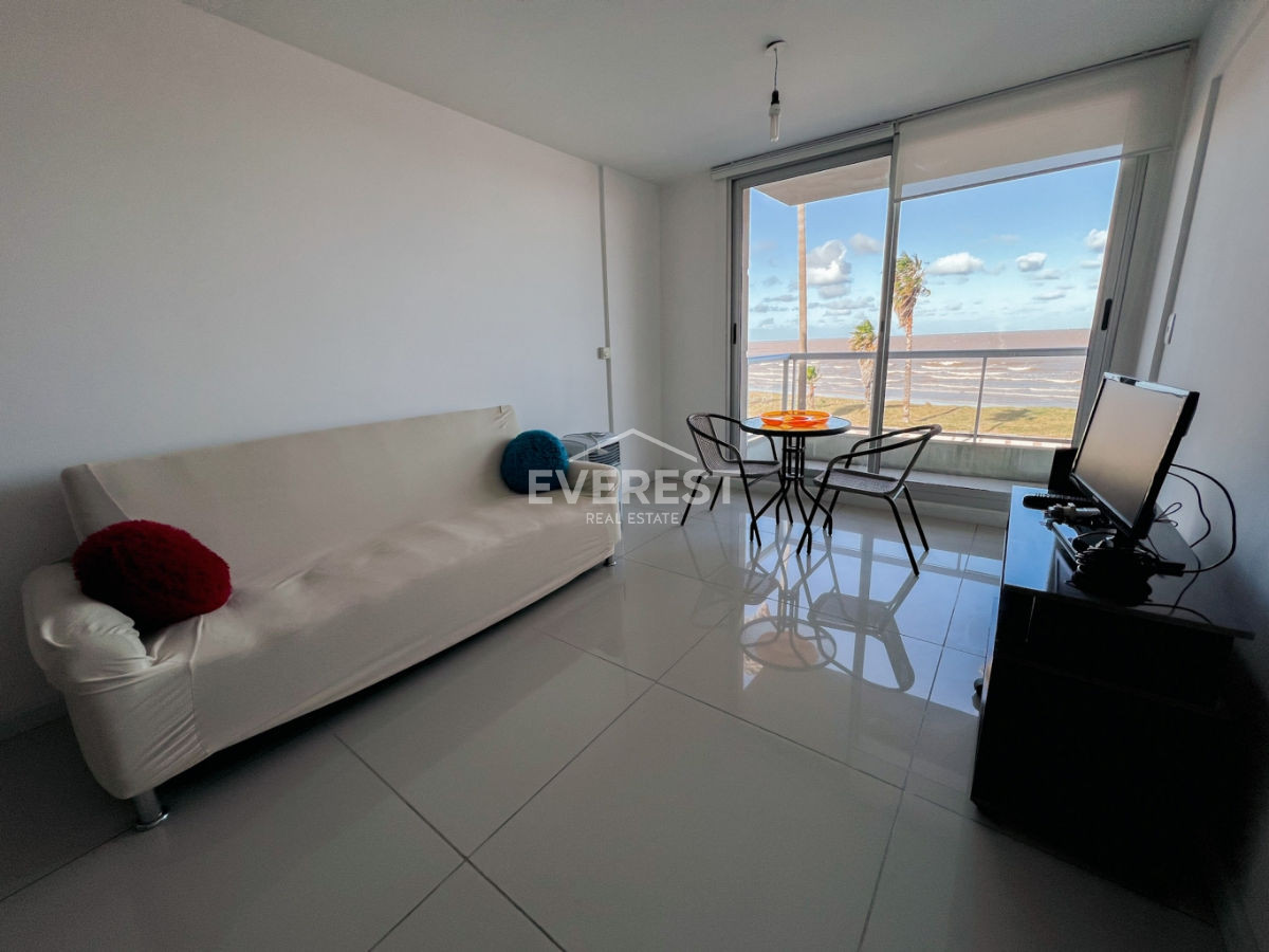 Venta y alquiler Malvín 2 Dormitorios rambla - Widok 2