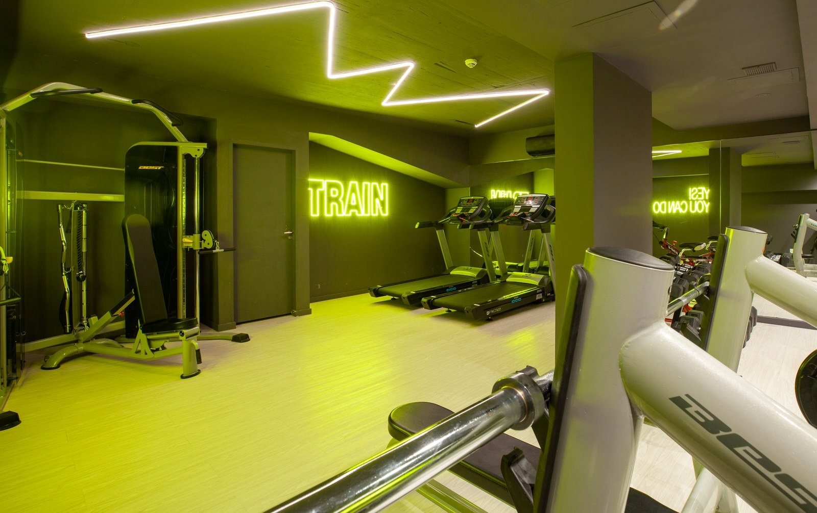 Venta Apartamento Punta Carretas 2 dormitorios  Garajes Piscina Barbacoa Gym Microcine - Więcej