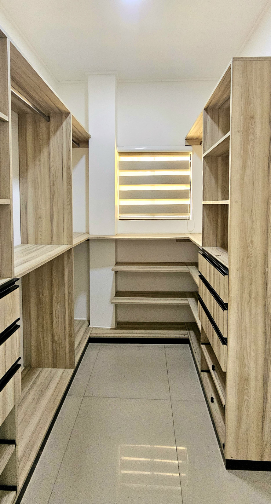 Oferta Dpto En Anticretico Edificio Versalles Zona Norte 