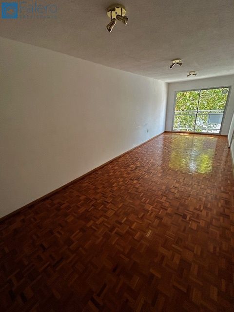Apartamento en venta de 3 dormitorios c/ cochera en Pocitos - Widok 2