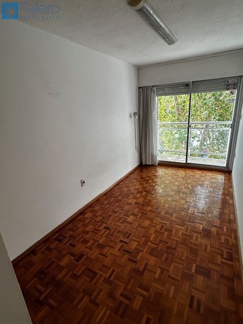 Apartamento en venta de 3 dormitorios c/ cochera en Pocitos - Widok 5