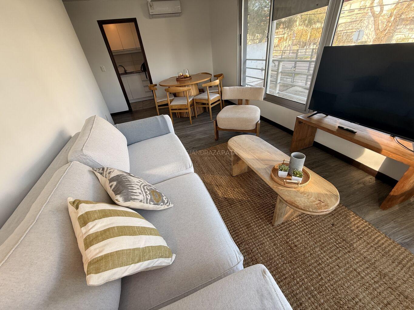 Venta apartamento 2 dormitorios 2 baños garage Malvin sur Impecable - Vista 6