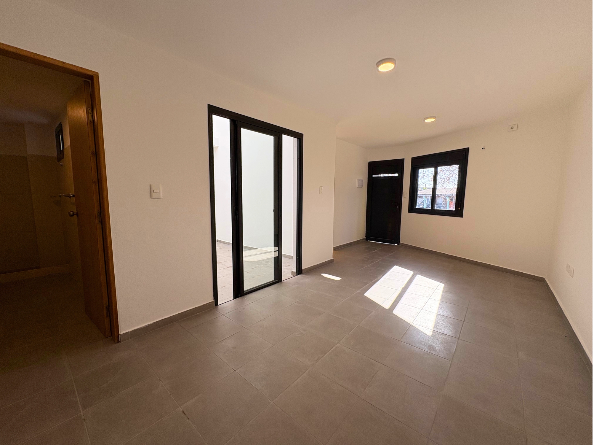 Venta Apartamento De 1 Y 2 Dormitorios A Estrenar En Maldonado - Fler