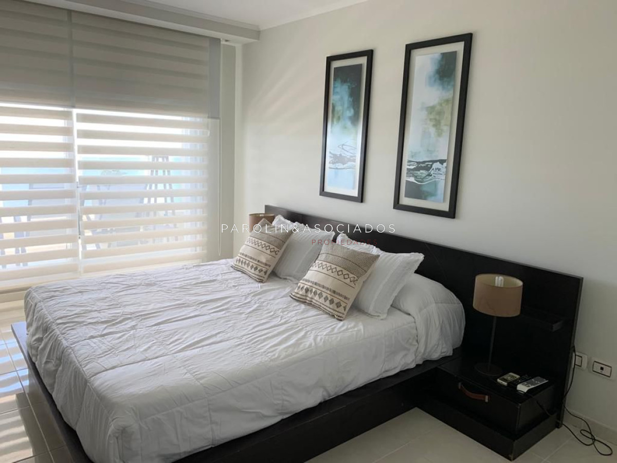 Apartamento en Le jardin , central de 3 dormitorios en venta, Playa mansa - Fler