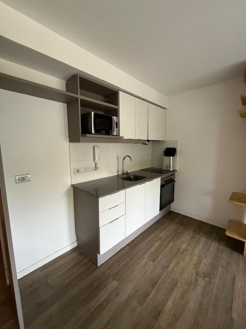 Moderno edificio. Con renta - Widok 2